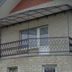 balkono stogelis ir turėklai