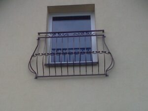 lango apsaugine tvorele