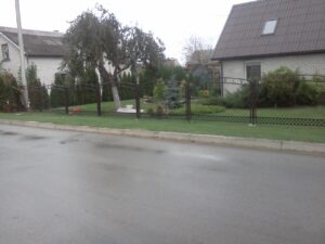 Tvoros rėmai iš metalo