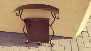 Pašto dėžutė nugara