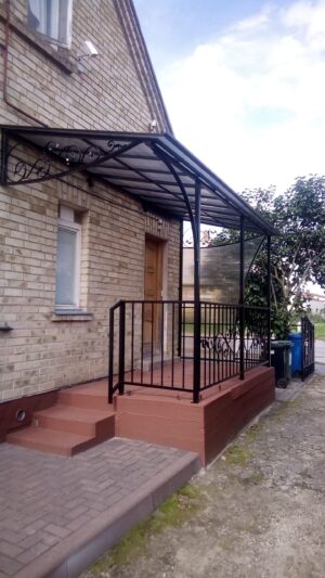 pastogė nuo lietaus