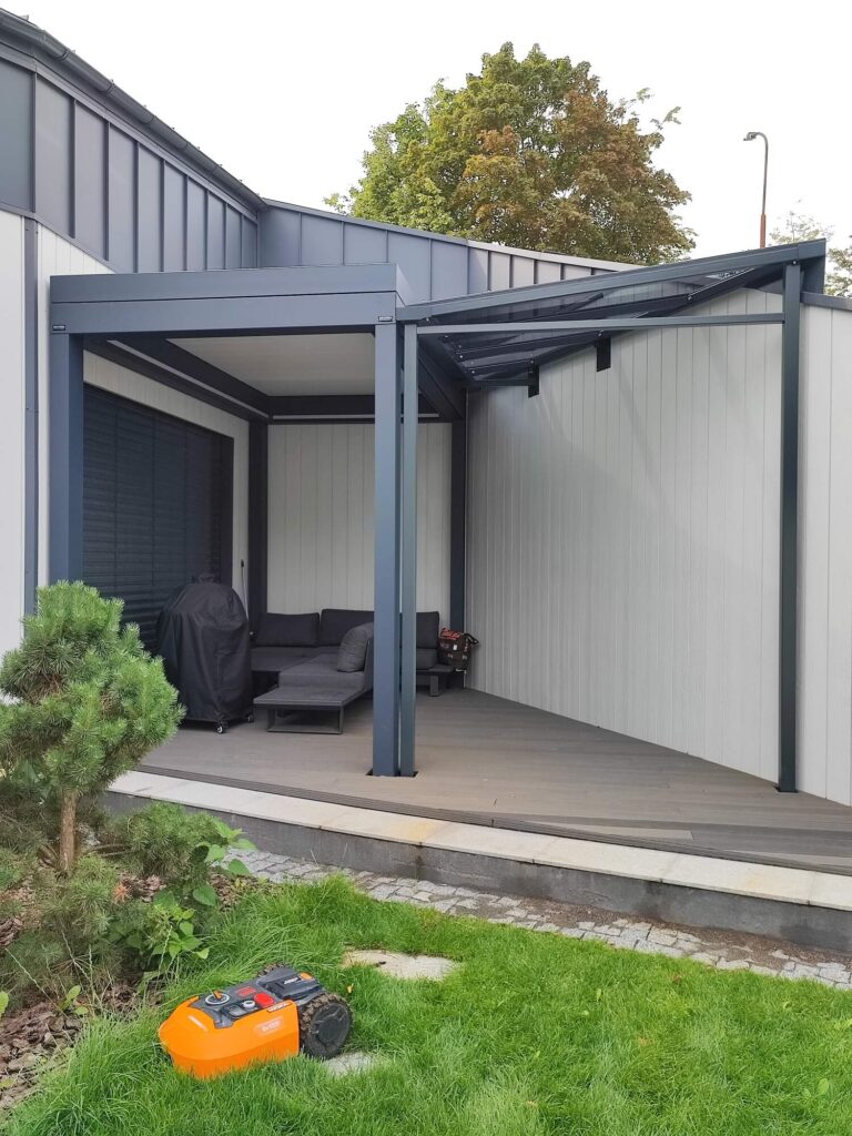 Metalinė stoginė ir pergola