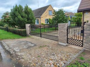 vartai su varteliais